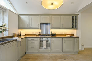 Kitchen- click for photo gallery